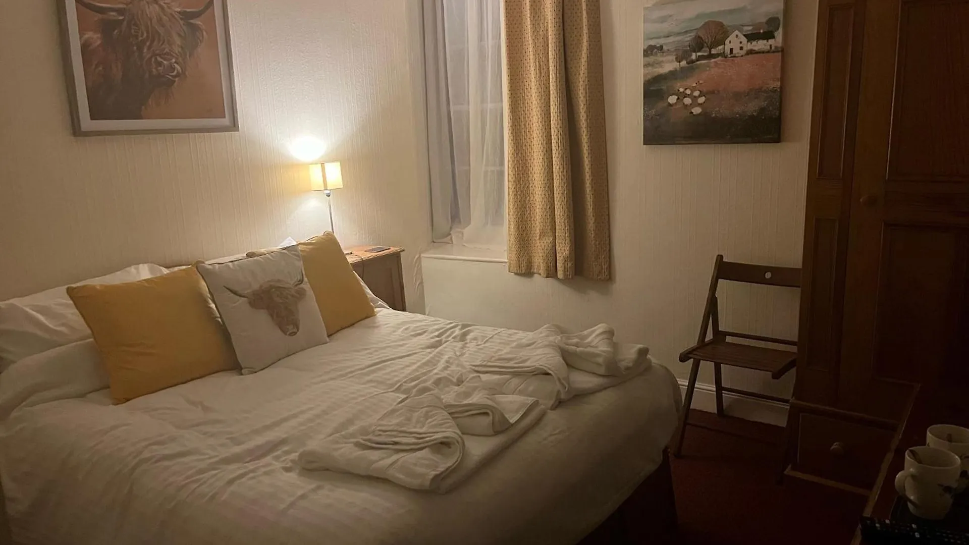 Inn Thorverton Arms